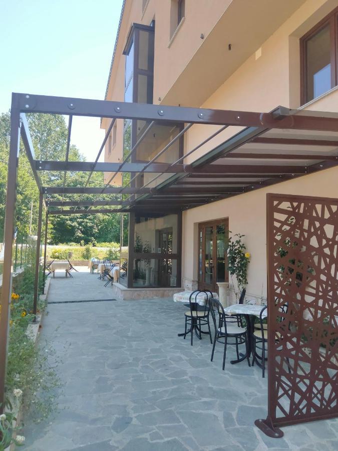 Hotel Ristorante Caligiuri Decollatura Extérieur photo