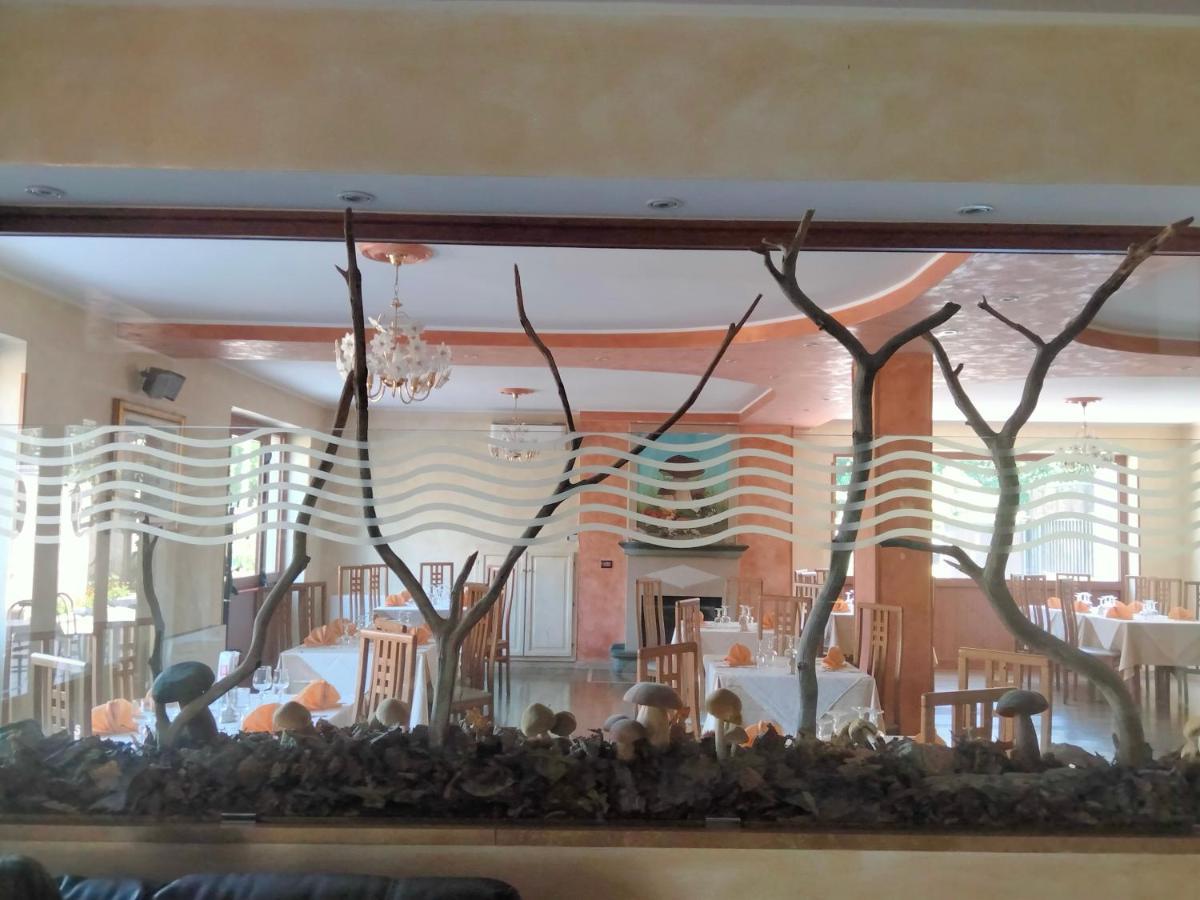 Hotel Ristorante Caligiuri Decollatura Extérieur photo