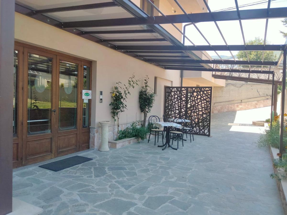 Hotel Ristorante Caligiuri Decollatura Extérieur photo